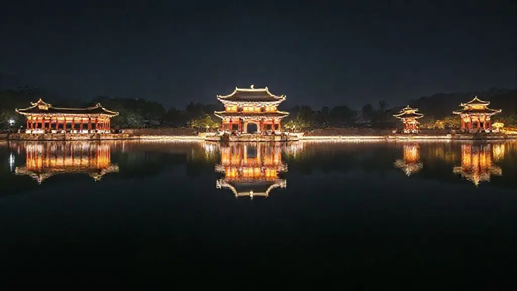 4. 압도적인 풍경을 마주하다: 화랑의 언덕과 동궁과 월지