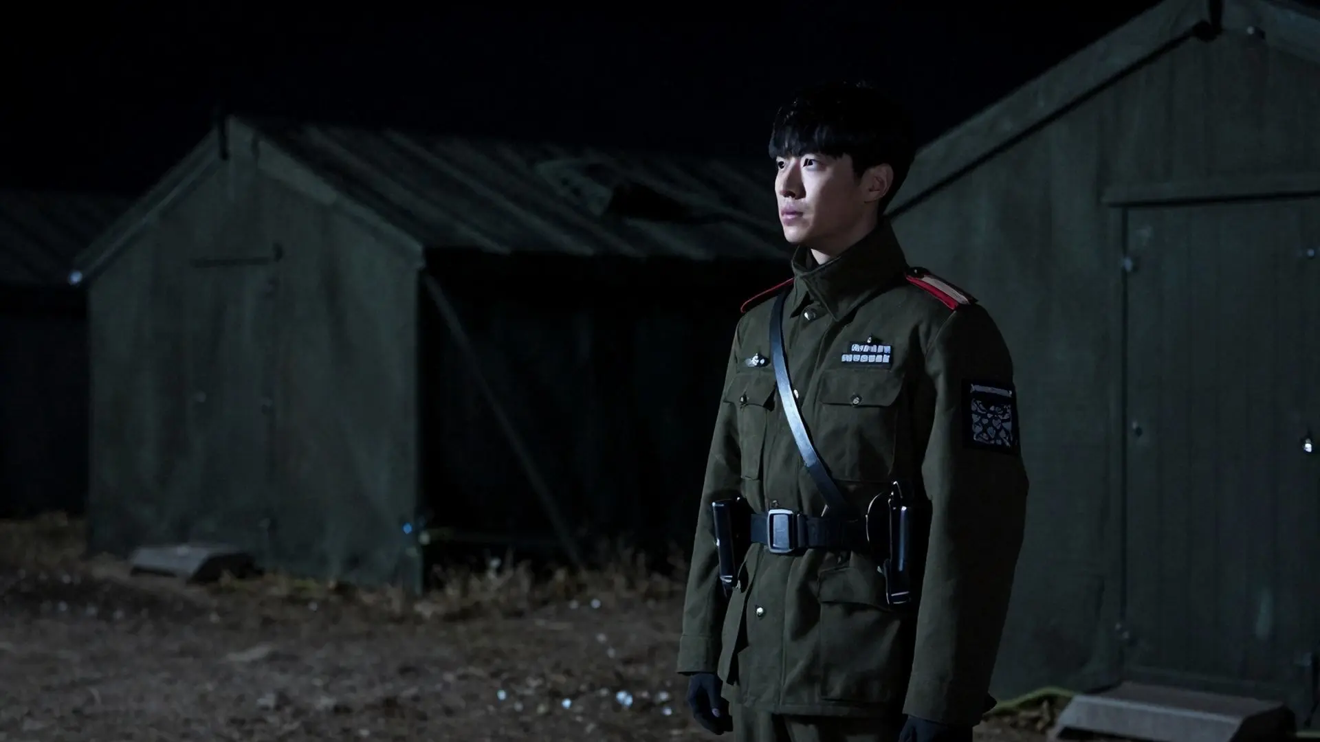 추위 속 피어난 따뜻함: 홍일병의 희생