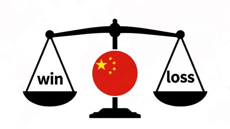 An analytical graphic showing two opposing scales, one with a "win" symbol and the other with a "loss" symbol, with a stylized Chinese flag in the middle, representing the global debate on China's position in the US-Iran conflict. The background shows subtle outlines of Middle Eastern and East Asian maps.